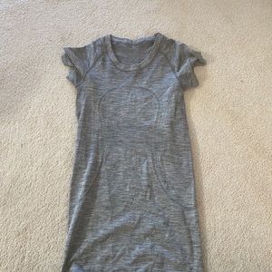 COPY - lululemon tight t shirt